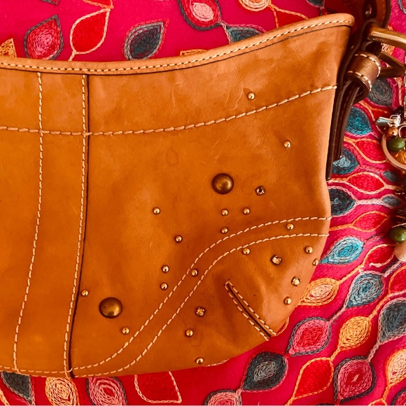 Carmel coach Coach leather purse w rhinestones & studs. EUC apx 10 x 7 x 2 1/2“. - Picture 8 of 10